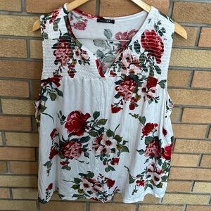 NWOT Paper Moon White Floral Sleeveless V-Neck Smocked Top Size 3X